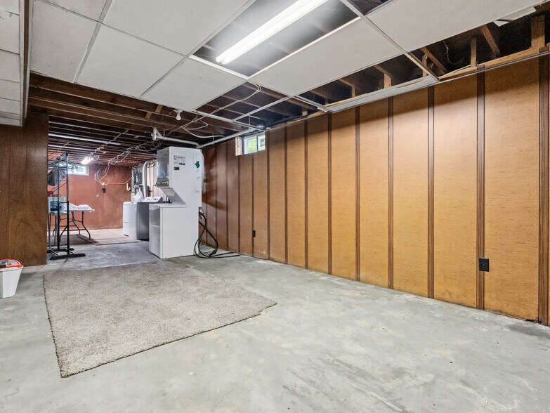 More Photos Of 16154 US 63 Hwy, Hayward Hotel For Sale
