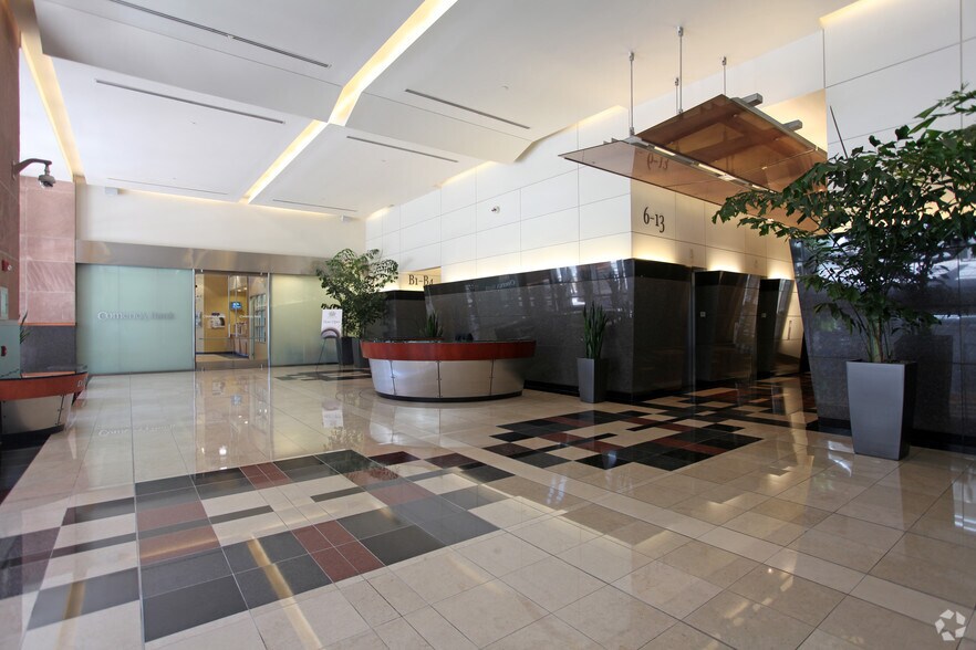 More Photos Of 1 N Central Ave, Phoenix Office For Lease