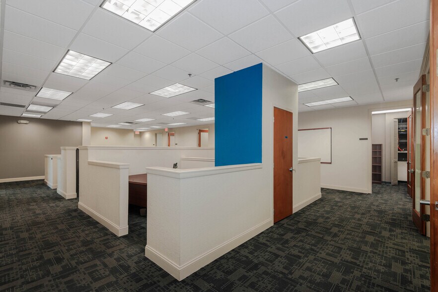 More Photos Of 3001 N 29th Ave, Hollywood Unknown For Lease