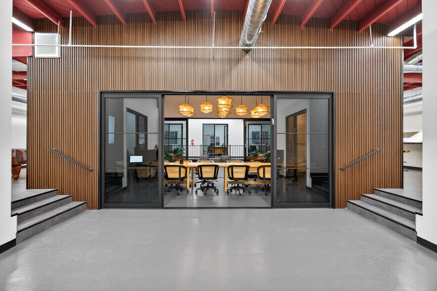 More Photos Of 7225 Fulton Ave, North Hollywood Warehouse For Lease