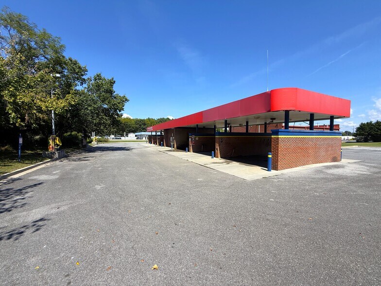 More Photos Of 861 25 70 Hwy, Newport Specialty For Sale