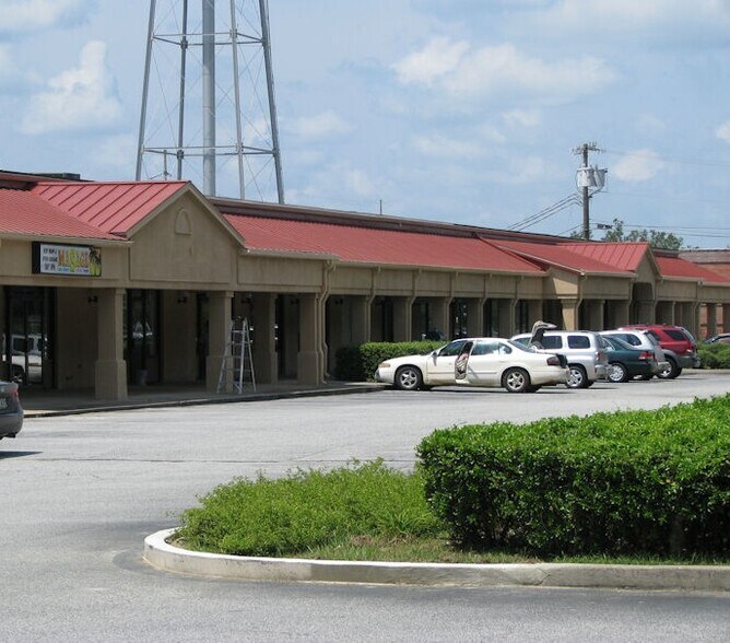 More Photos Of 1102 Smith Ave, Thomasville Flex For Lease