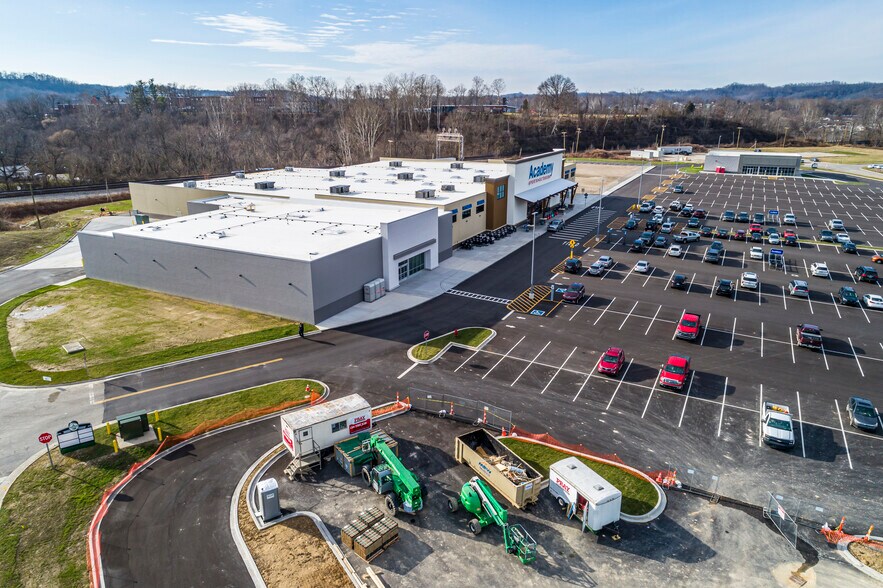 More Photos Of 31 Tanyard Station Dr, Barboursville Unknown For Lease