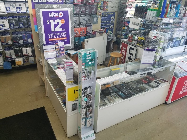 More Photos Of 9834-9850 Sandalfoot Blvd, Boca Raton General Retail For Sale