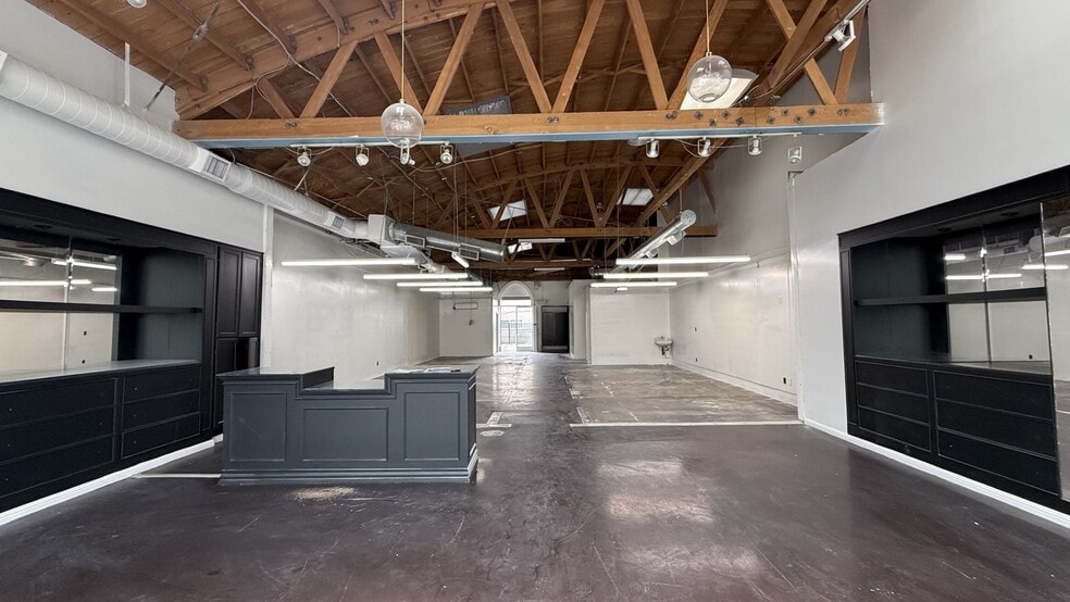 More Photos Of 7922-7924 Melrose Ave, Los Angeles Storefront For Lease