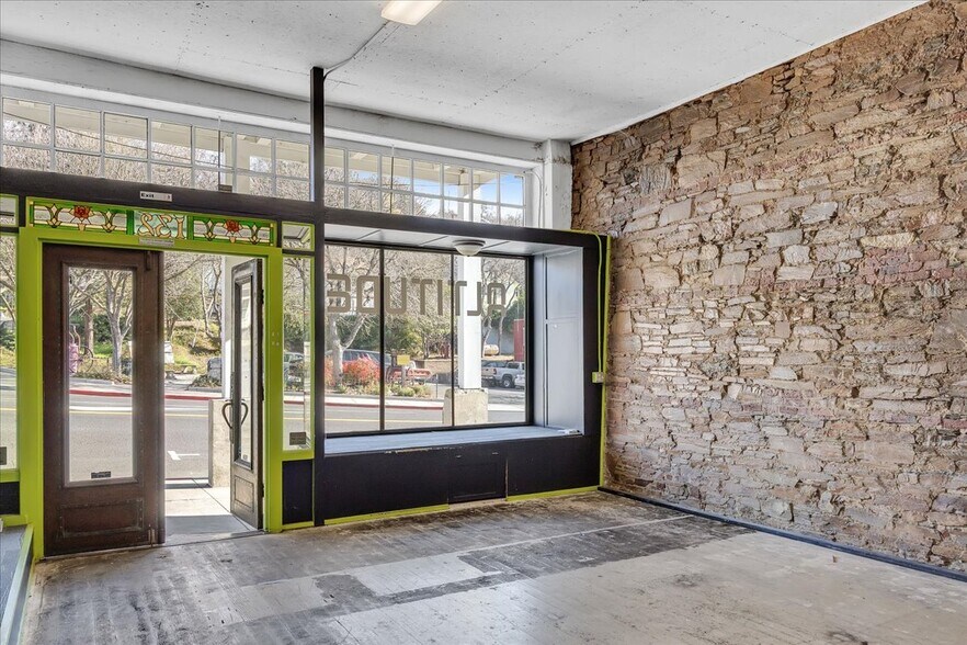 More Photos Of 134 N Washington St, Sonora Specialty For Sale