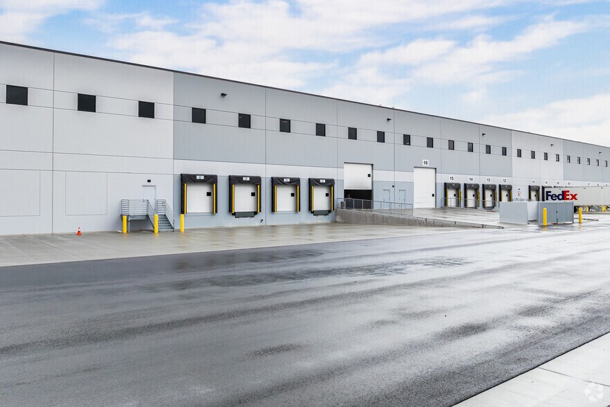 More Photos Of 6075 W SR-201 S, West Valley City Unknown For Lease