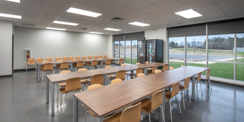 More Photos Of 4800 N Park Dr, Opelika Industrial For Sale