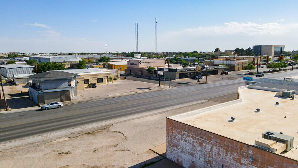 More Photos Of 305 E University Blvd, Odessa Storefront Retail Office For Lease