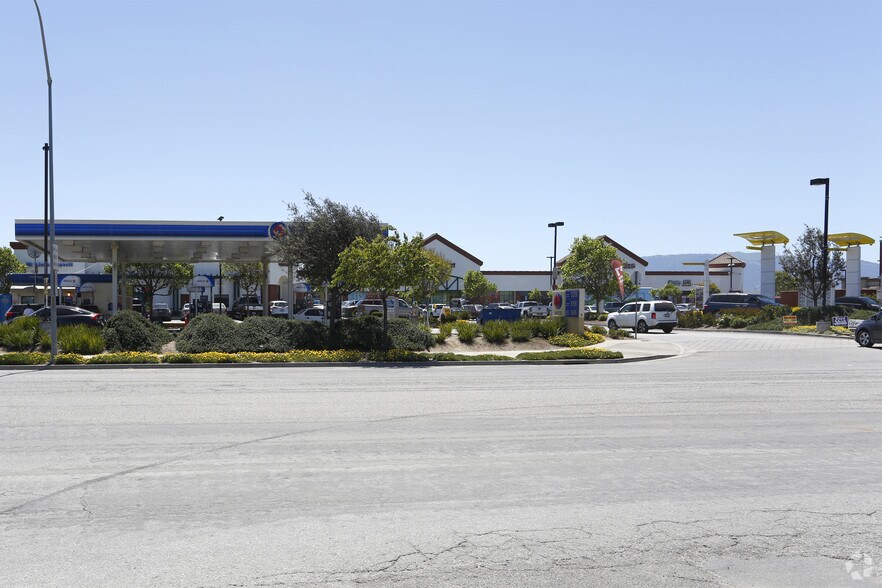 More Photos Of 636 Williams Rd, Salinas Restaurant For Lease