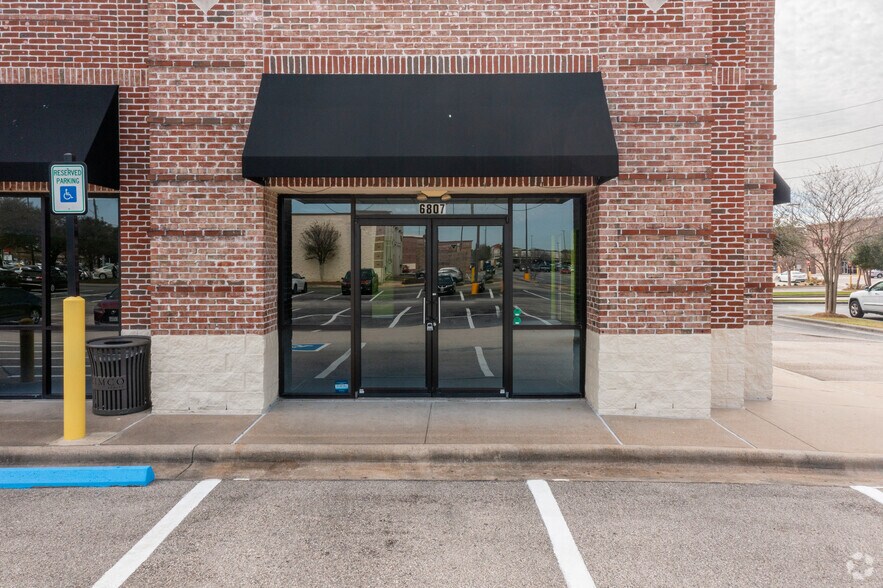 More Photos Of 6501-6887 Highway 6 N, Houston Unknown For Lease