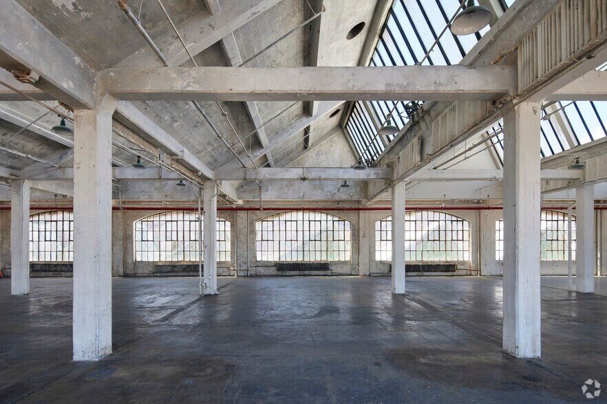 More Photos Of 890 Garrison Ave, Bronx Office For Sale