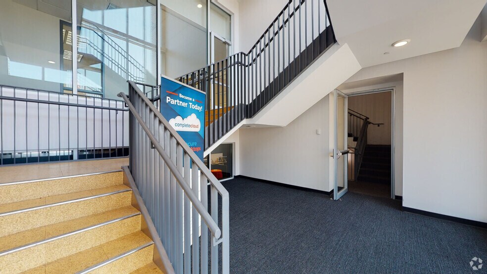 More Photos Of 2329-2351 Market St, Saint Louis Office For Lease
