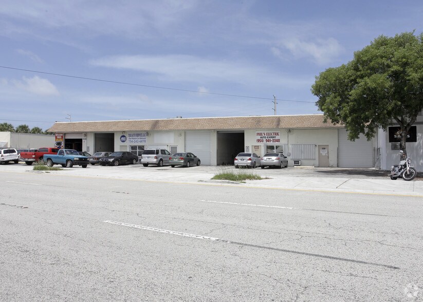 More Photos Of 1225 S Dixie Hwy, Pompano Beach Warehouse For Lease