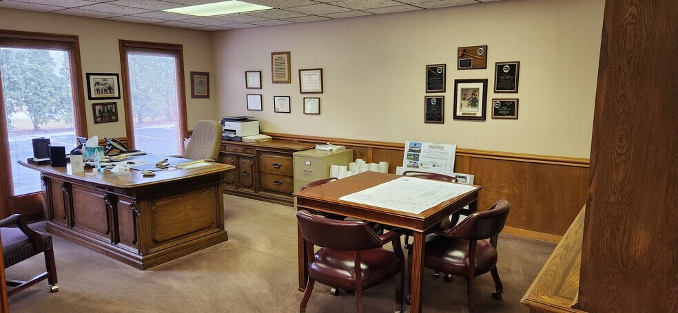 More Photos Of 2727 N Holland Sylvania Rd, Toledo Office For Sale