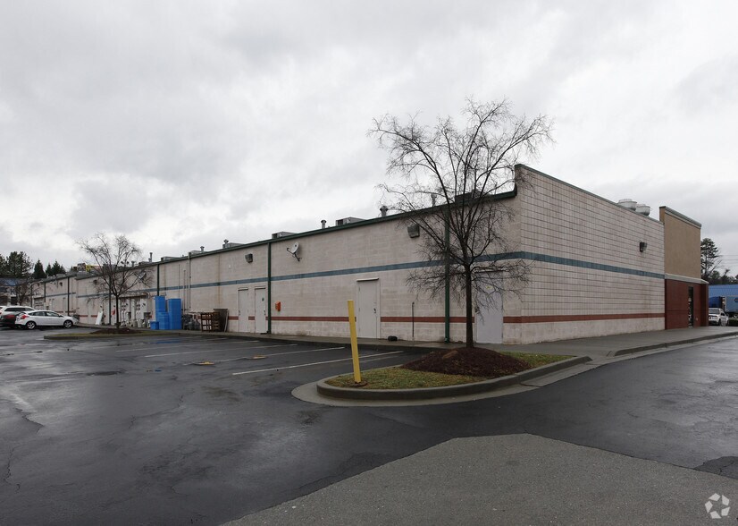 More Photos Of 639 Thornton Rd, Lithia Springs Unknown For Lease