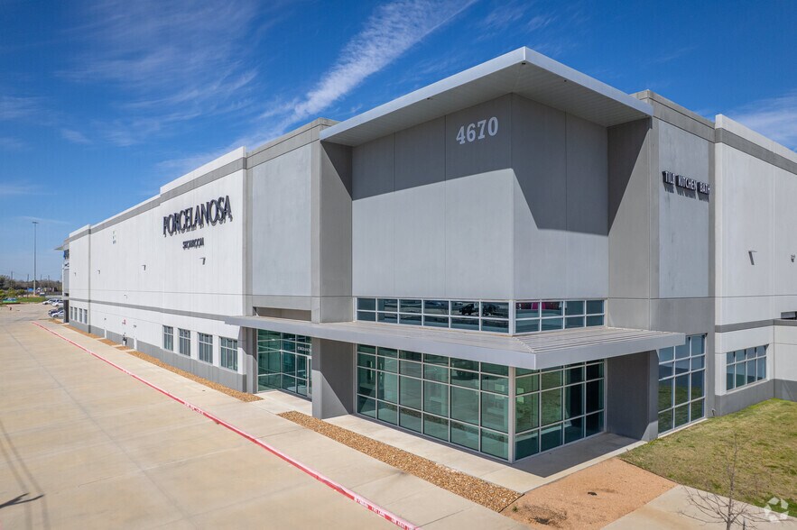 Primary Photo Of 4670 S Sam Houston Pky W, Houston Warehouse For Lease