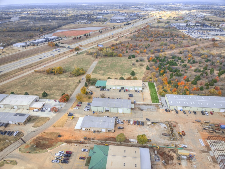 More Photos Of 209 NW 132nd St, Oklahoma City Industrial For Sale