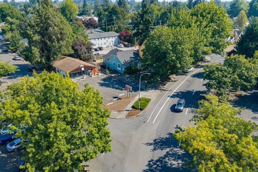 More Photos Of 1890 Capitol St NE, Salem Freestanding For Sale