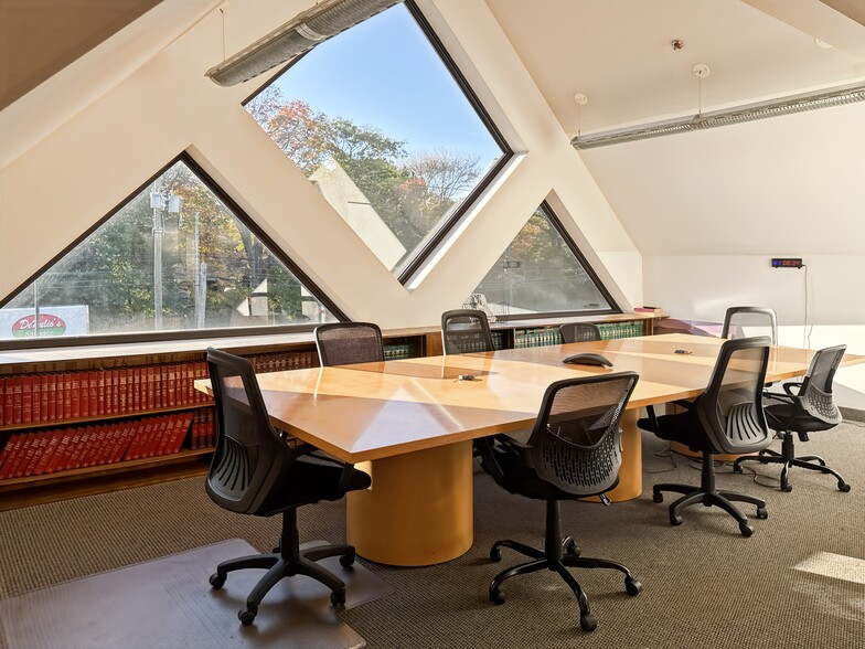 Primary Photo Of 222 Post Rd, Fairfield Coworking Space