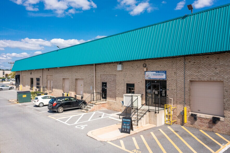 More Photos Of 7 W Aylesbury Rd, Timonium Unknown For Lease