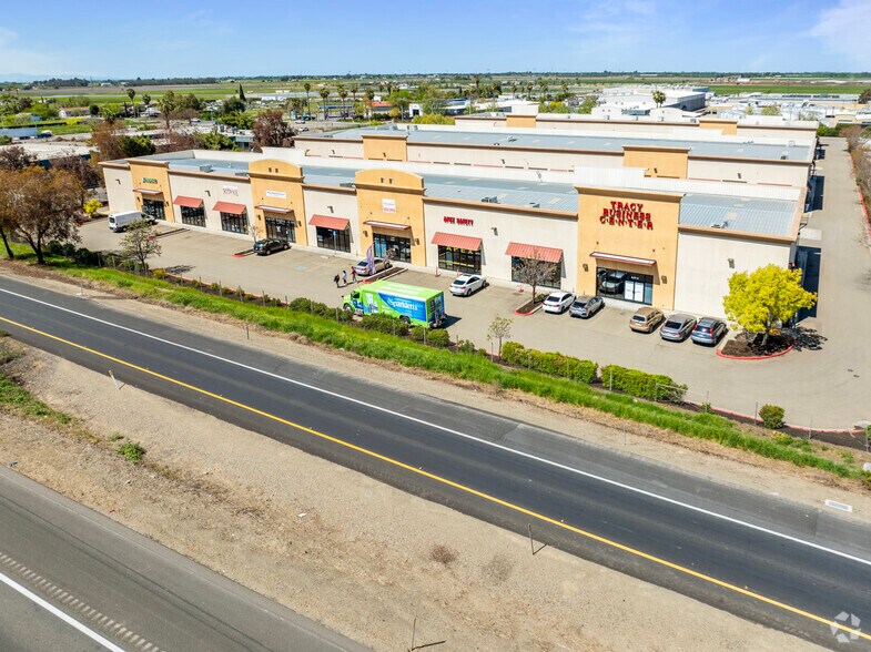 More Photos Of 470 W Larch Rd, Tracy Service For Sale