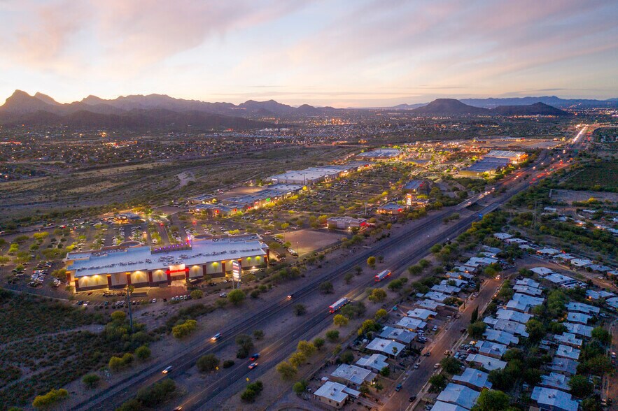 Primary Photo Of 5117-5515 S Calle Santa Cruz, Tucson Unknown For Lease