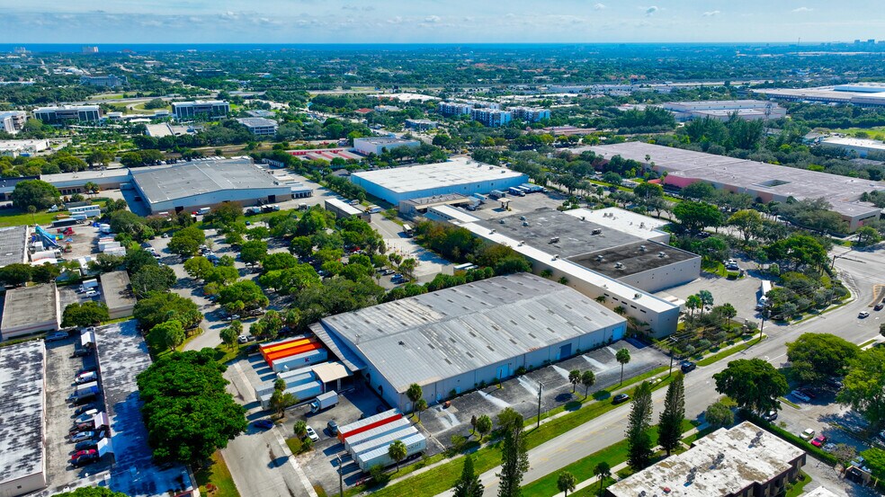 More Photos Of 198 Lock Rd, Deerfield Beach Warehouse For Lease