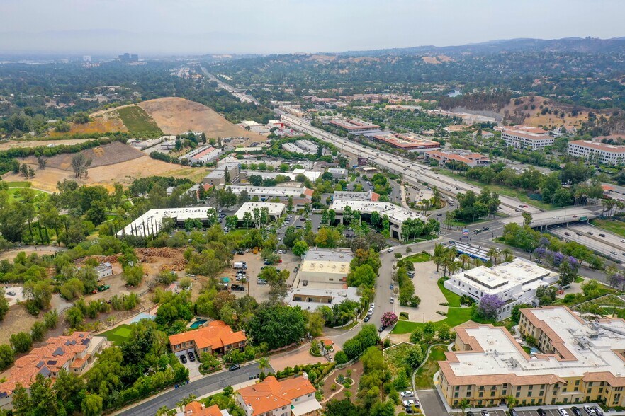 More Photos Of 5022-5038 Parkway Calabasas, Calabasas Land For Lease