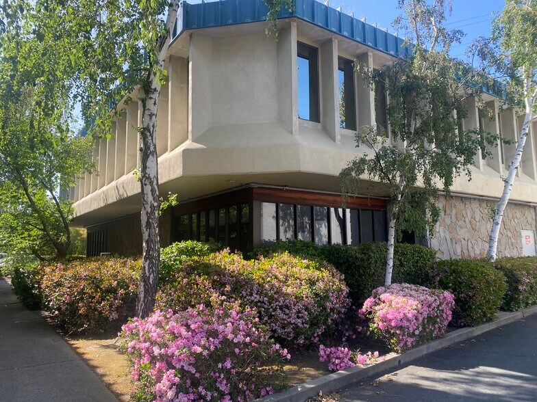 More Photos Of , Walnut Creek General Retail For Sale