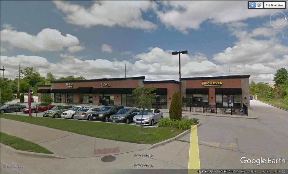 More Photos Of 82-98 Spencer Rd, Saint Peters Freestanding For Lease
