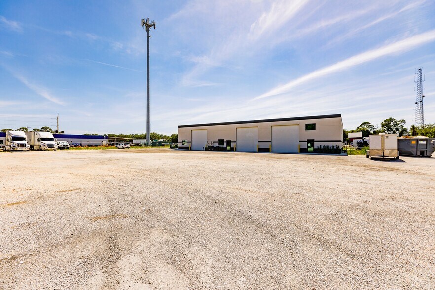 More Photos Of 6130 Porter Rd, Sarasota Industrial For Sale