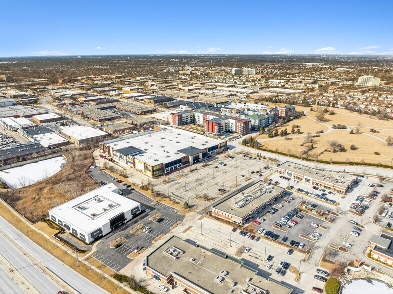 More Photos Of 2860 S Highland Ave, Lombard Freestanding For Sale