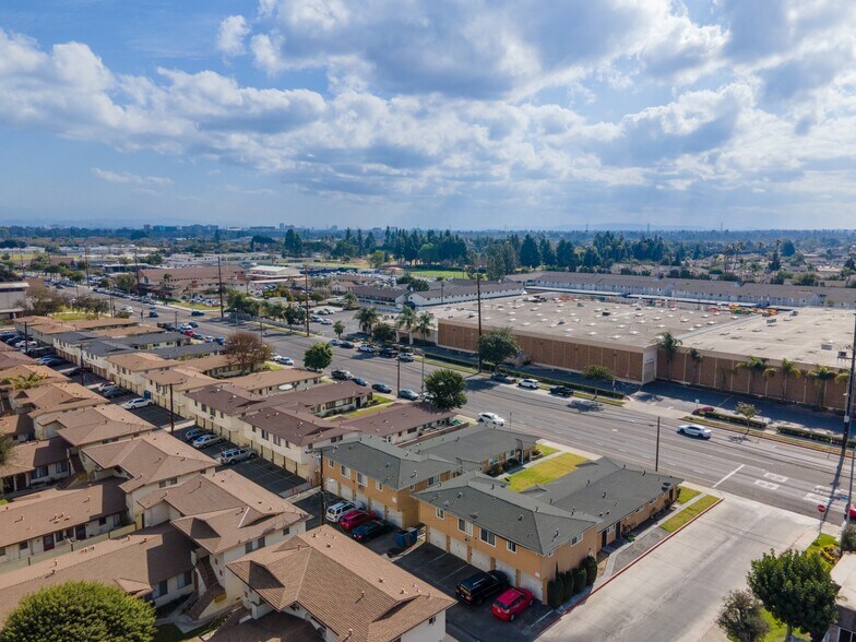 More Photos Of 2135 W Ball Rd, Anaheim Apartments For Sale