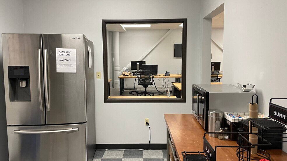 More Photos Of 2801 S Interstate 35 S, Austin Loft Creative Space For Lease