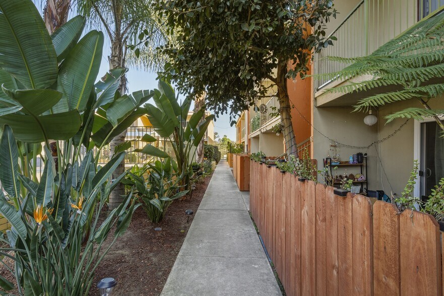 More Photos Of 5055 73rd St, San Diego Apartments For Sale