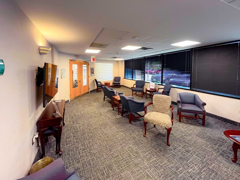 More Photos Of 1201 Mount Kemble Ave, Morristown Medical For Lease