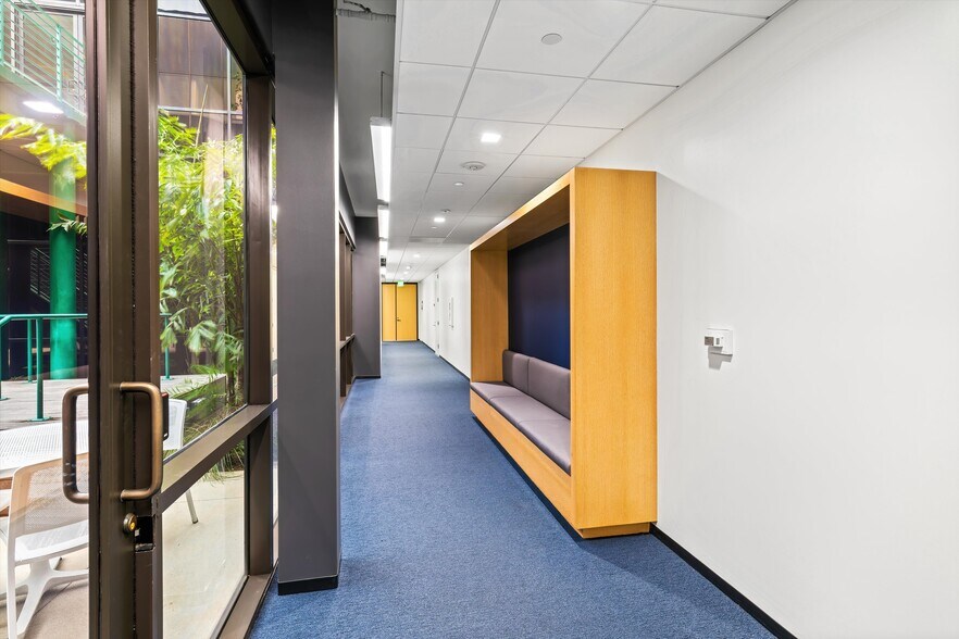 More Photos Of 2800 28th St, Santa Monica Office For Lease