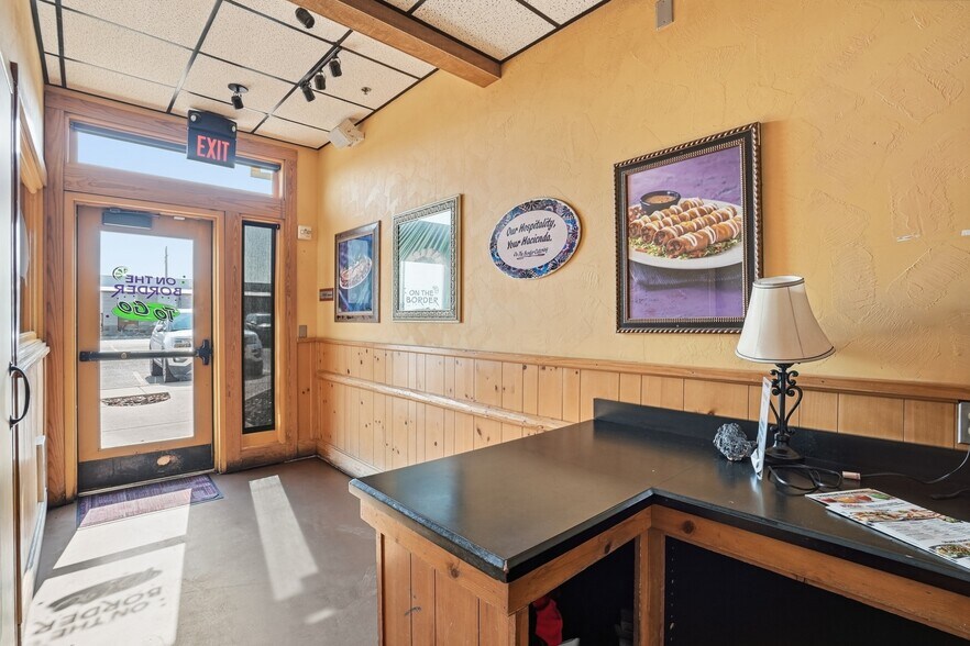 More Photos Of 1331 E North St, Rapid City Restaurant For Sale