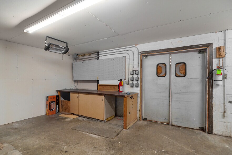 More Photos Of 11966 State Hwy 13, Kimberling City General Retail For Sale