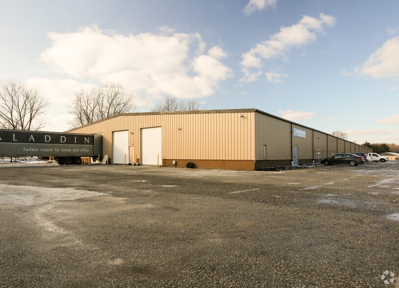 More Photos Of 3618-3642 Apache St, Uniontown Warehouse For Lease