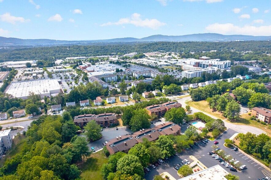 More Photos Of 125 Turtle Creek Rd, Charlottesville Apartments For Sale