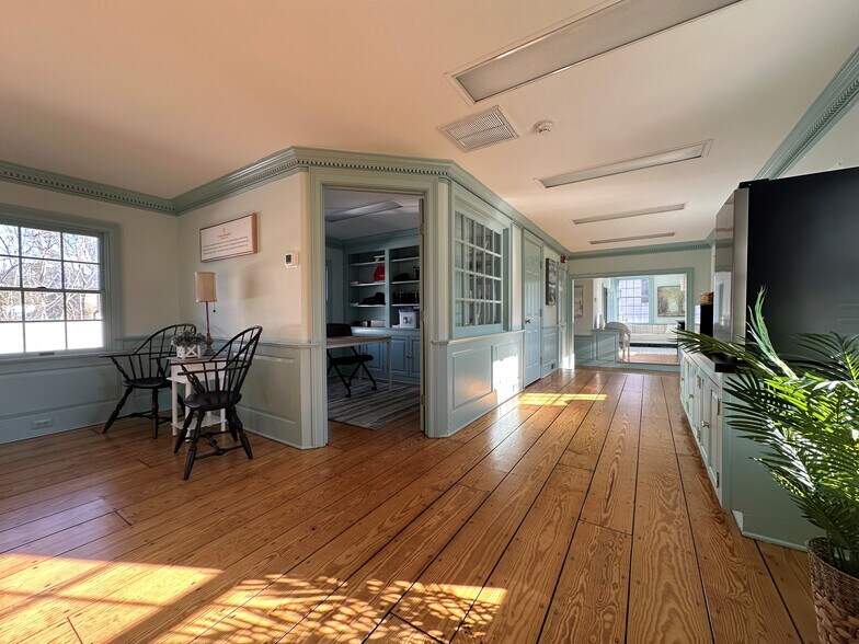 More Photos Of 78 Court St, Freehold Office Residential For Sale