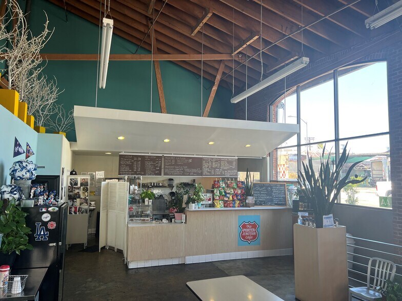 More Photos Of 2341-2345 E Olympic Blvd, Los Angeles Warehouse For Lease