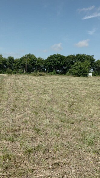 Primary Photo Of 630 County Road 452, Eddy Land For Sale