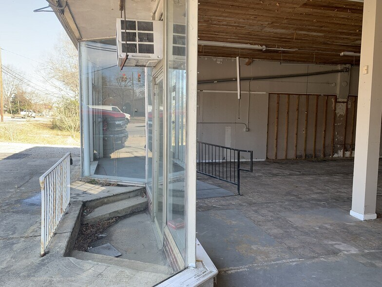 More Photos Of 1211 S Main St, Lillington Freestanding For Sale