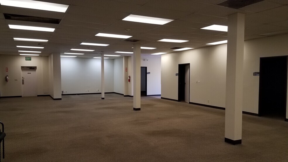 More Photos Of 2832 E Foothill Blvd, Pasadena Flex For Lease