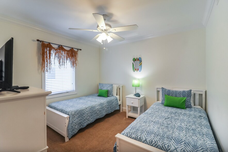 More Photos Of 13 Silver Ave, Tybee Island Apartments For Sale