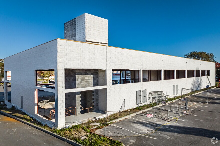 More Photos Of 1870 E Jericho Tpke, Huntington General Retail For Lease