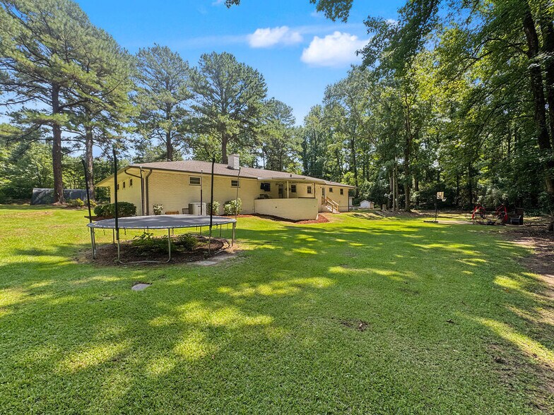 More Photos Of 5602 Highway 69 N, Northport Flex For Sale